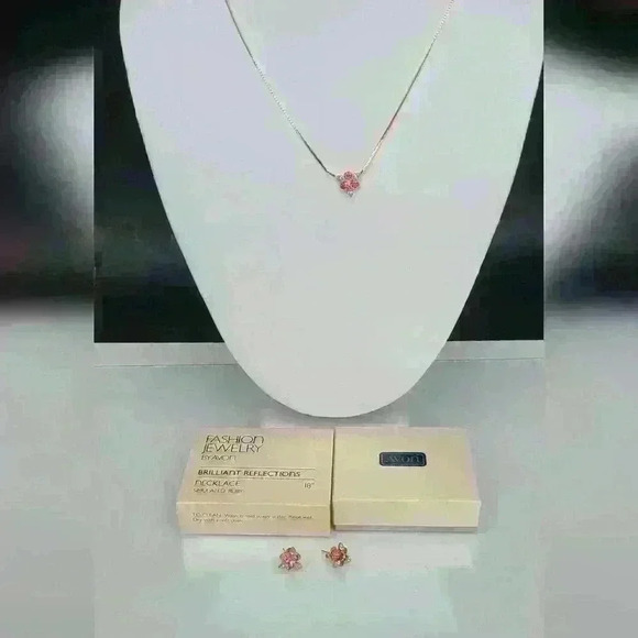 Avon vintage simulated Ruby necklace earrings set front 80s Gold tone with rubie - Picture 12 of 17